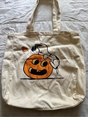 American Eagle x Peanuts Snoopy fall/ Halloween tote bag